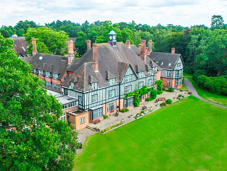 Queenswood School ,英國遊學團